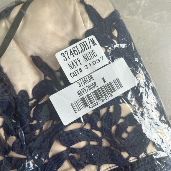 NWT LULUS Women’s Divine Destiny Navy Blue Lace Midi Dress - Picture 14 of 14